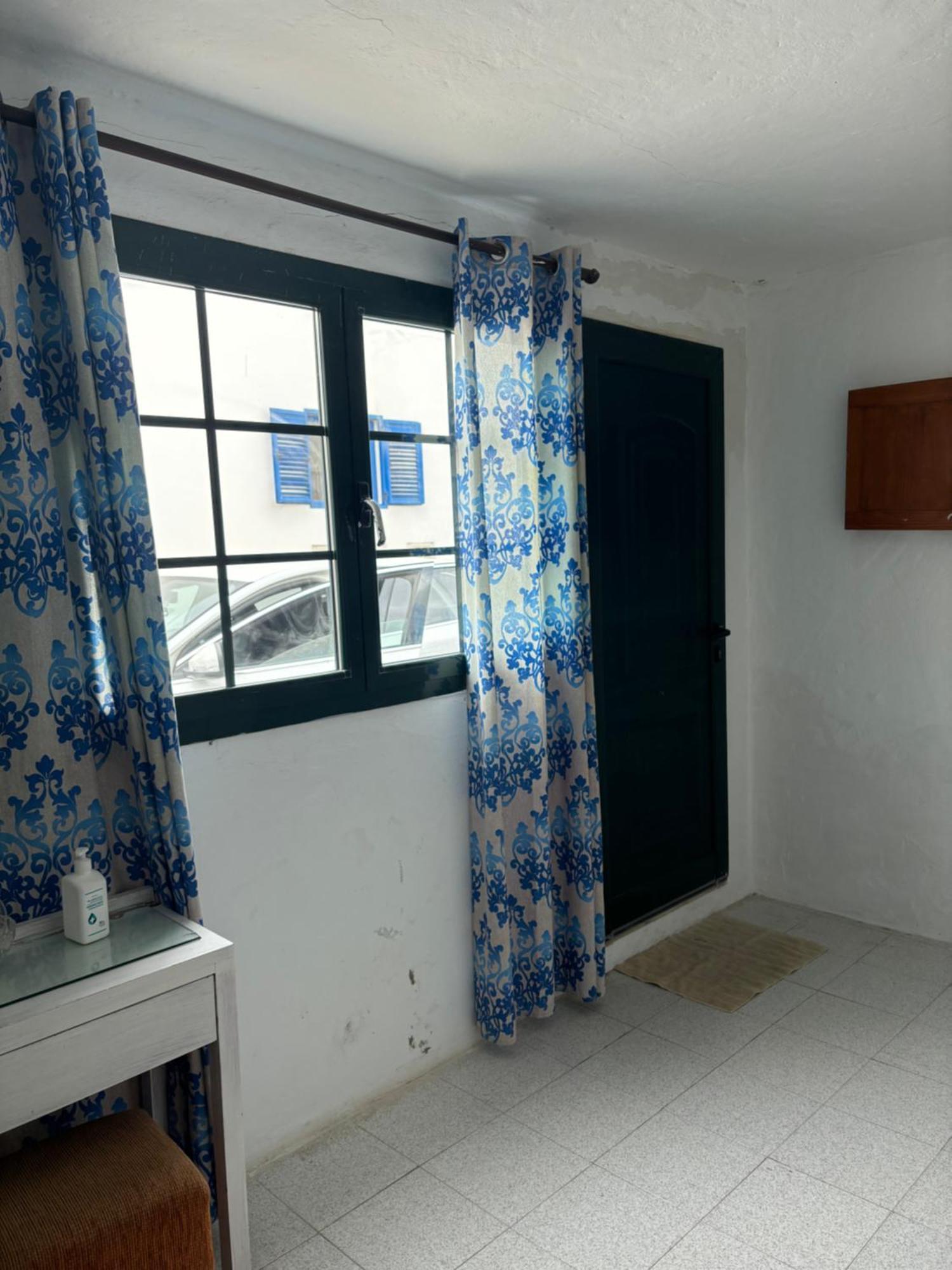 Habitaciones Famara 15 エクステリア 写真
