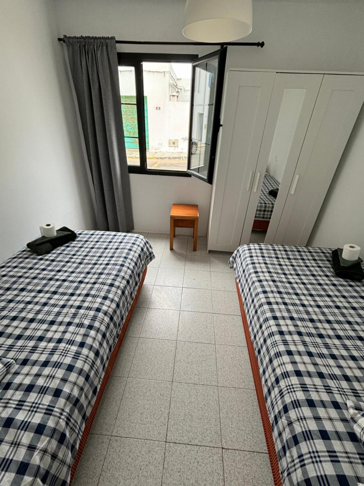 Habitaciones Famara 15 エクステリア 写真